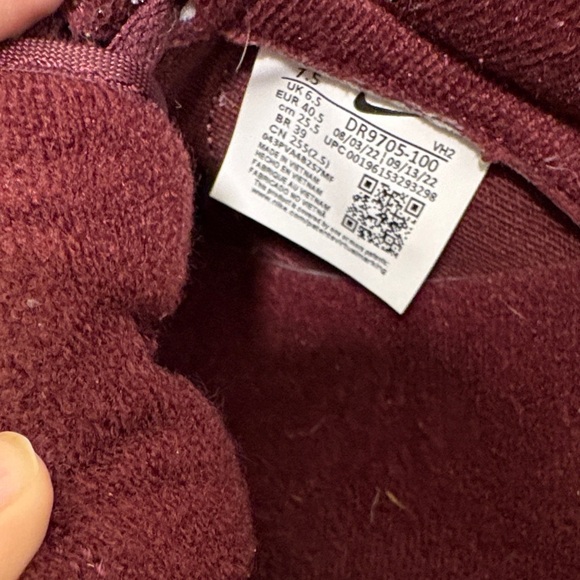 Nike Burgundy and Pink Sneakers - Picture 2 of 7